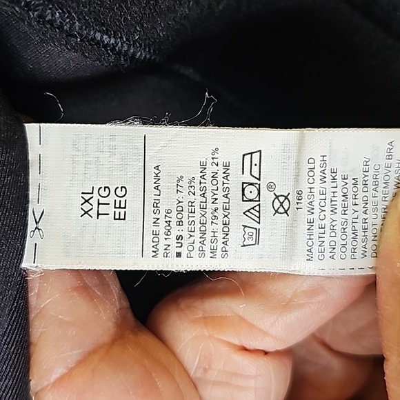 Old Navy women's black sports bra. Size XXL. No pads, stretch. - Picture 5 of 8